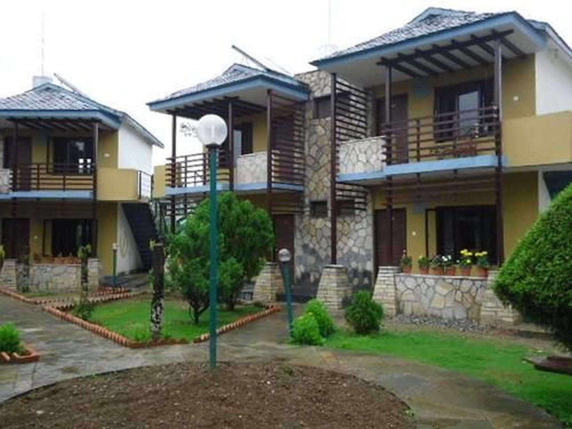 The Lakeside Retreat Resort & Spa By Best Resort Nepal Pokhara Bagian luar foto